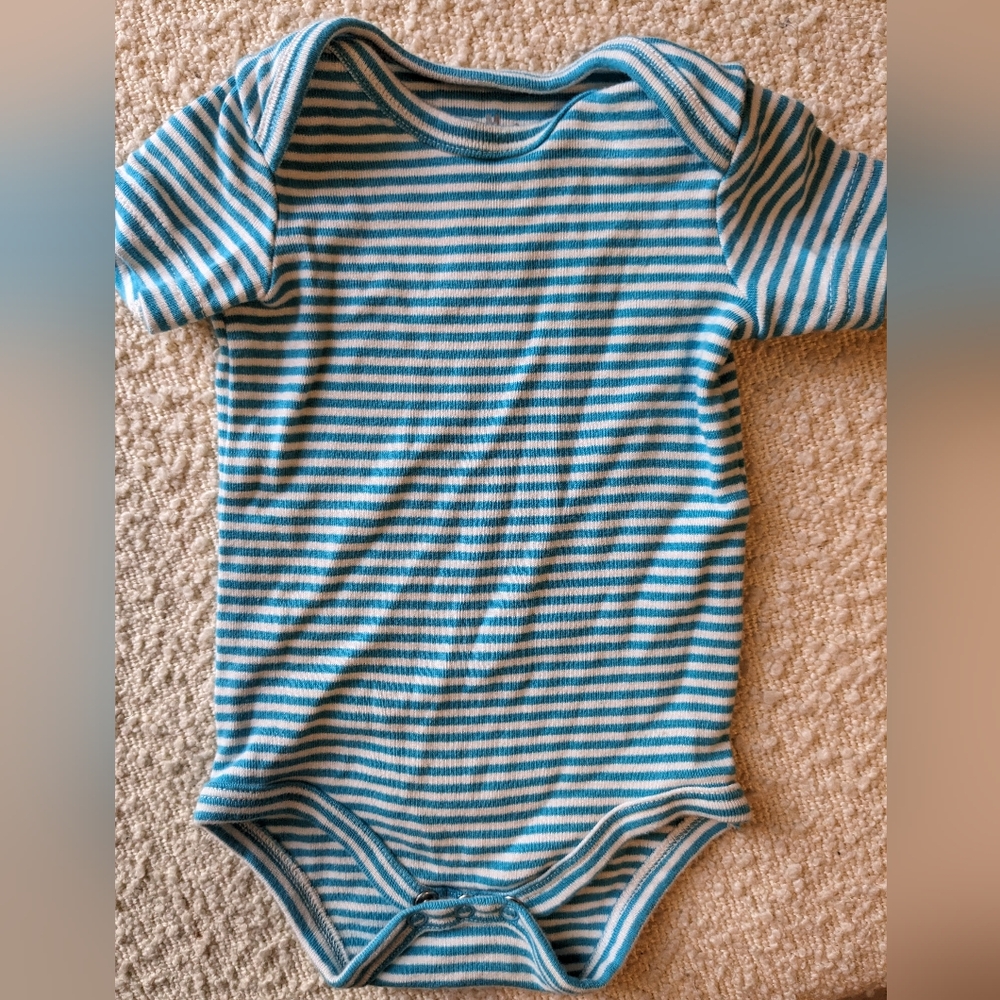 Primary onesie